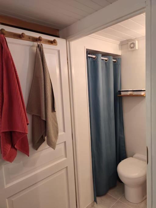Appartement En Rez De Jardin Et Terrasse Ds Villa Hyères Екстериор снимка
