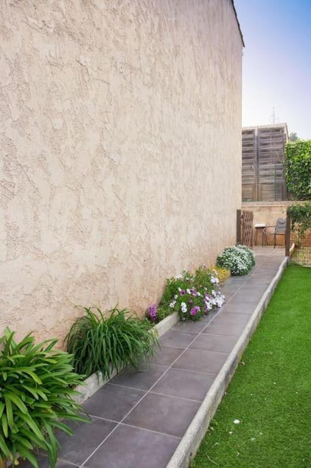 Appartement En Rez De Jardin Et Terrasse Ds Villa Hyères Екстериор снимка