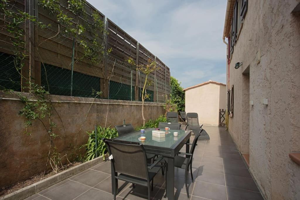 Appartement En Rez De Jardin Et Terrasse Ds Villa Hyères Екстериор снимка